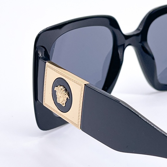 Versace Accessories New Versace Womens Square Frame Sunglasses
